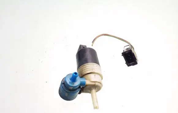 Volkswagen Golf III Windscreen/windshield washer pump 1H6955651