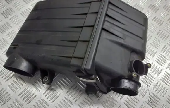 Suzuki Swift I Air filter box LP1540
