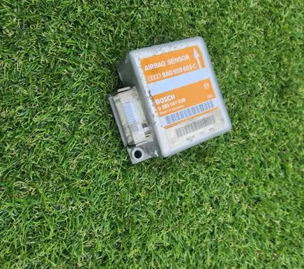 Audi A6 S6 C4 4A Airbag control unit/module 8A0959655C 95T14011787 0285001038