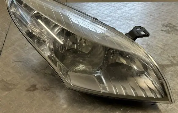Renault Megane III Headlight/headlamp