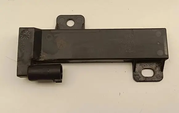 Chrysler Pacifica Aerial antenna amplifier 68051315AB 2788187247 04749301AB