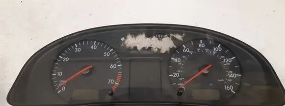 Volkswagen PASSAT B5 Speedometer (instrument cluster) 3B0919930P