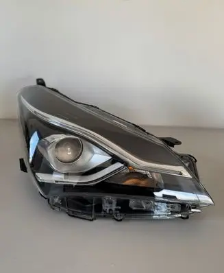 Toyota Yaris Headlight/headlamp
