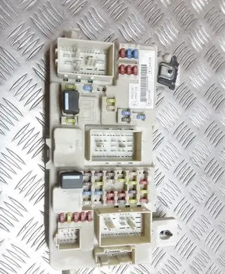 Ford Focus Fuse module 7M5T14014