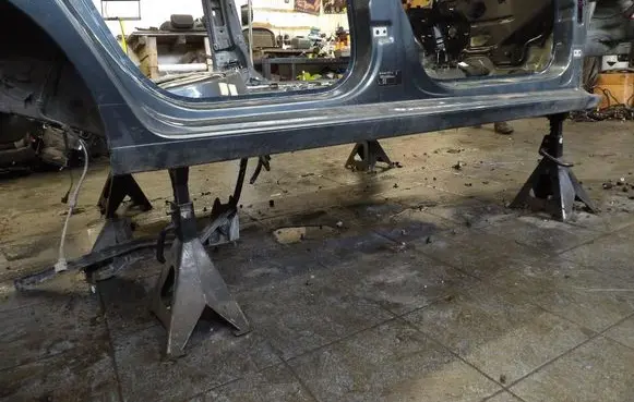 Skoda Rapid (NH) Sill 