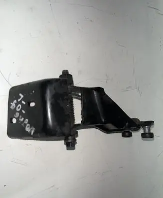 Chrysler Voyager Sliding door middle roller runner 05020673AC