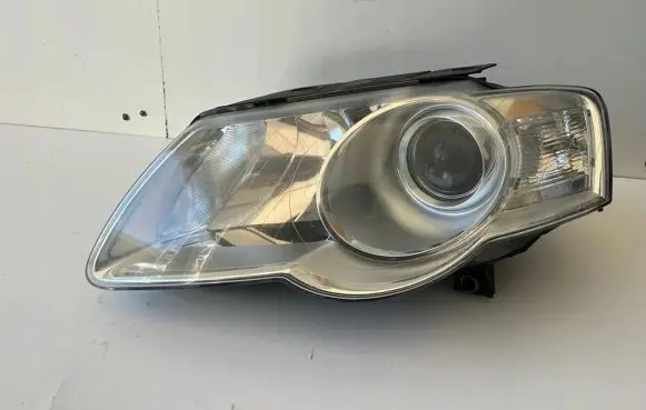 Volkswagen PASSAT B6 Headlight/headlamp 3C0941005