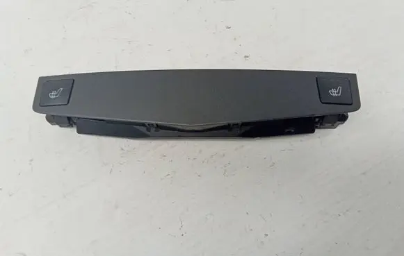 Mercedes-Benz C W204 Seat heating switch A2049051500