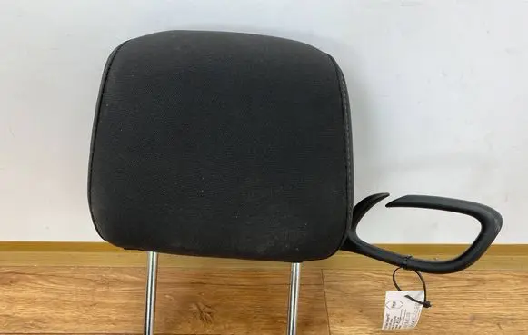 Dodge Challenger Front seat headrest L0237929PINYA L0237929