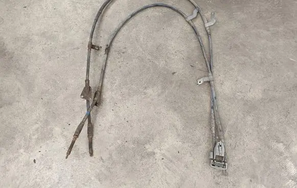 KIA Sorento Handbrake/parking brake wiring cable 2P5000E04