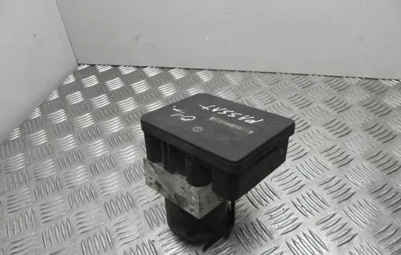 Volkswagen PASSAT B5 ABS Pump 1C0907379D VD16855