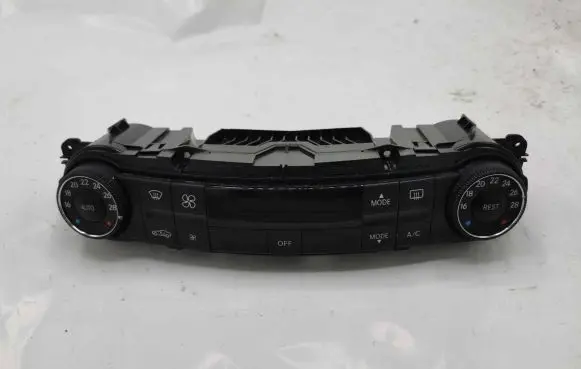 Mercedes-Benz E W211 Climate control unit 2118301590 00013007