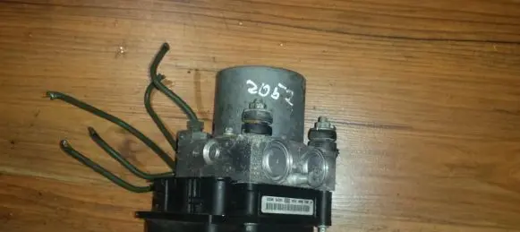 Nissan Primera ABS Pump 0265800334