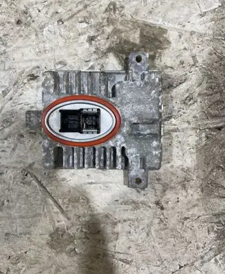 BMW 3 E90 E91 Headlight ballast module Xenon 7237647 W003T20071