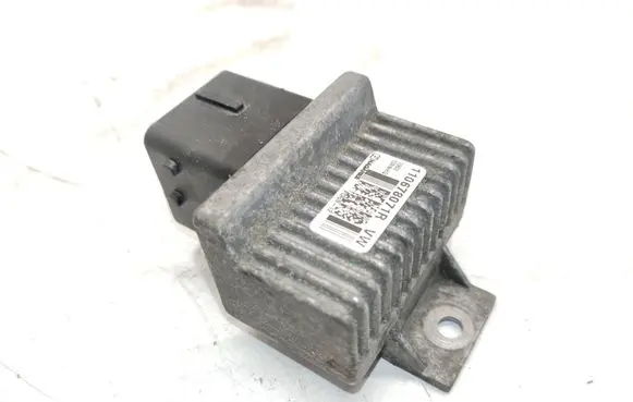 Glow plug pre-heat relay