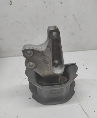 Seat Altea Engine mount bracket