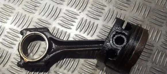 BMW 5 E39 Piston with connecting rod