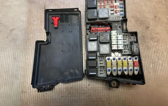 Ford Kuga I Fuse box set BP4K66767 8688039 31878911