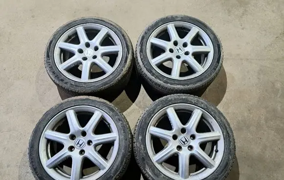 R17 alloy rim