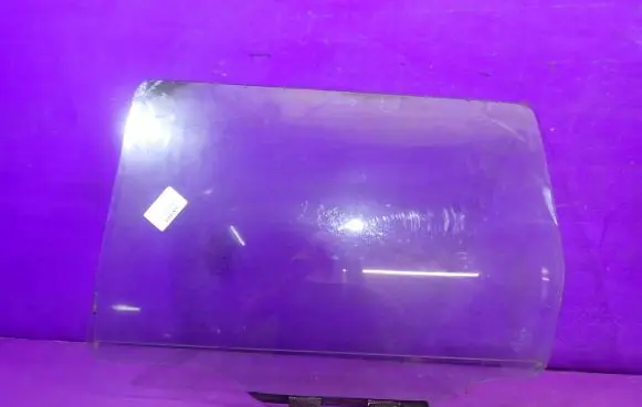 Mitsubishi Outlander Front door window glass four-door