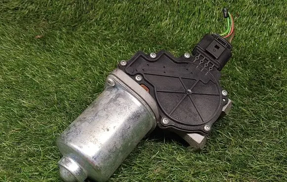 Skoda Fabia Mk2 (5J) Wiper motor 5J2955113B