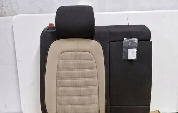 Volkswagen PASSAT CC Second row seats 