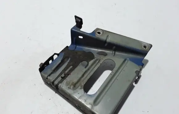 Renault Master III Fender mounting bracket 25312R