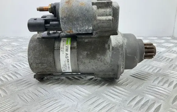 Volkswagen Tiguan Starter motor 02M911024A