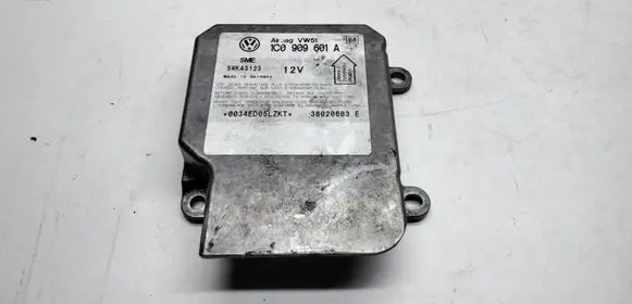 Volkswagen PASSAT B5.5 Airbag control unit/module 1C0909601A