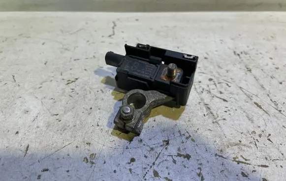 Toyota C-HR I Battery relay fuse 288500Y020 0199300001 20180327
