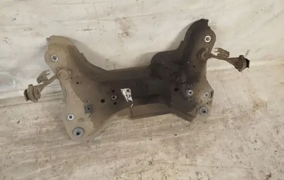 Opel Vivaro Front subframe 8200626965