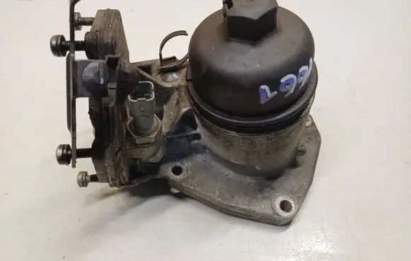 Land Rover Evoque I Oil filter mounting bracket 9682632980