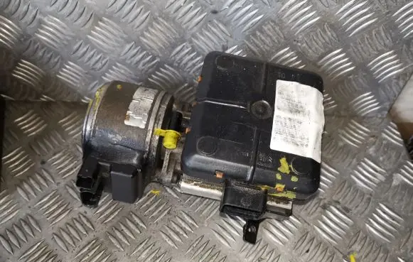 Citroen C5 Air suspension compressor 9643373480 9636713880