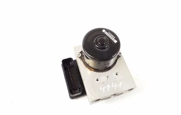 Mercedes-Benz SLK R171 ABS Pump A0355458132