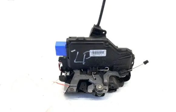 Skoda Roomster (5J) Front door lock 5J1837015A