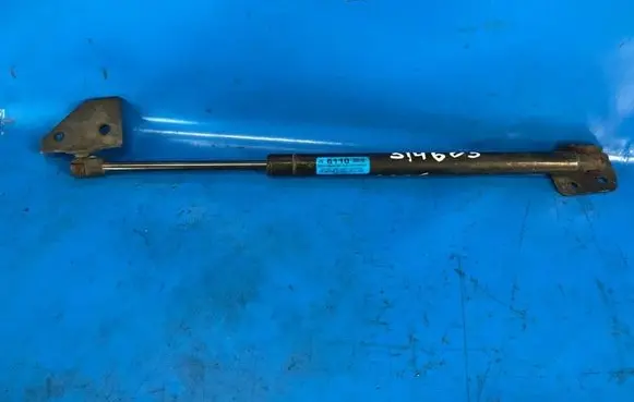 Nissan Pathfinder R51 Shock absorber/damper mounting bracket 90450EA500