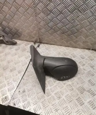 Citroen C2 Front door electric wing mirror 