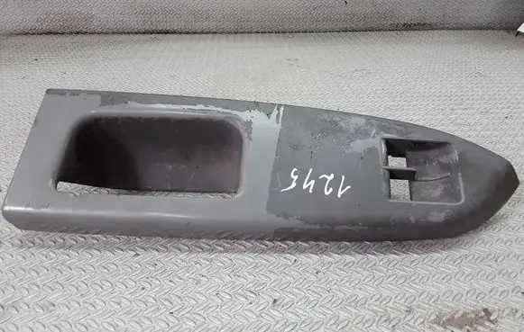 Volkswagen Touran I Front door interior handle trim 1T1867371E
