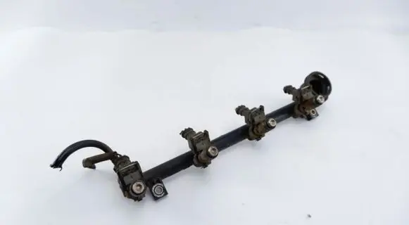 Renault Megane I Fuel injector supply line/pipe 