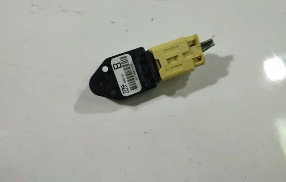 Toyota Avensis T250 Airbag deployment crash/impact sensor 8983105010