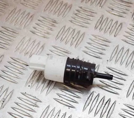 BMW 1 F20 F21 Windscreen/windshield washer pump 7298309