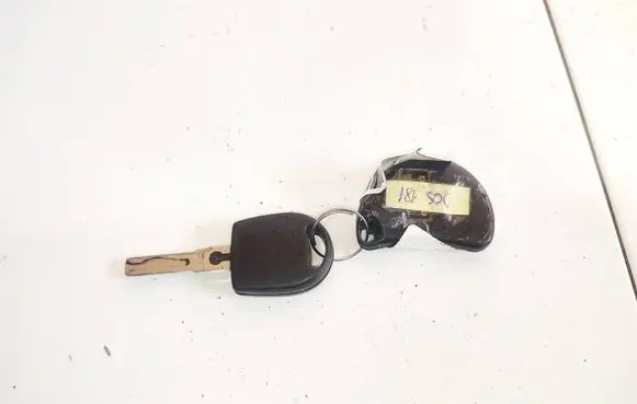 Ford Grand C-MAX Ignition key/card 