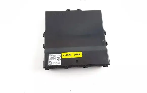 Toyota RAV 4 (XA50) Engine control unit/module 8998142580 2190008870