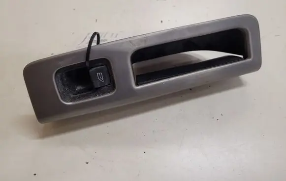 Volvo V50 Electric window control switch 8663819