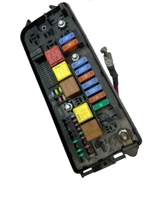 Opel Vectra C Fuse box set 13205796 519175004 00000334