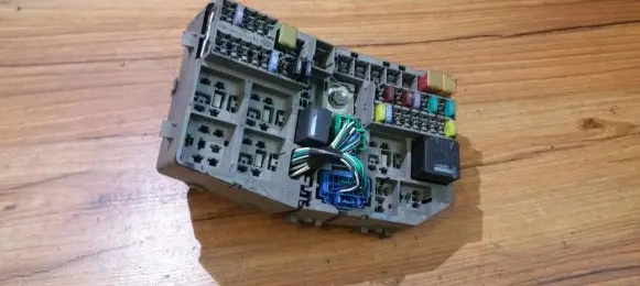 Ford Mondeo Mk III Fuse box set 1s7t14a390aa 1s7t-14a390-aa