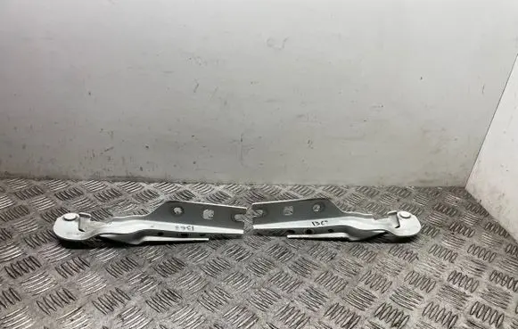 Volkswagen Golf VII Engine bonnet/hood hinges 5G0823301B 5G0823302B