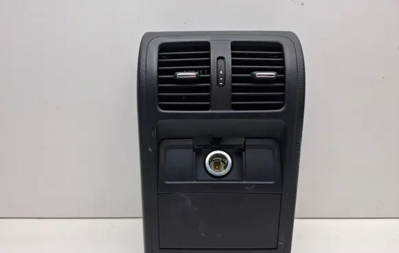 Volkswagen PASSAT B7 Rear air vent grill 3C0863615 3C0819203