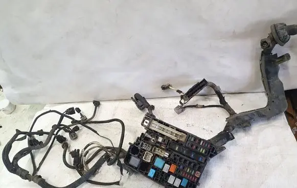Toyota Avensis T270 Fuse box set