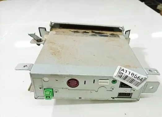 Subaru B9 Tribeca Navigation unit CD/DVD player U7900224